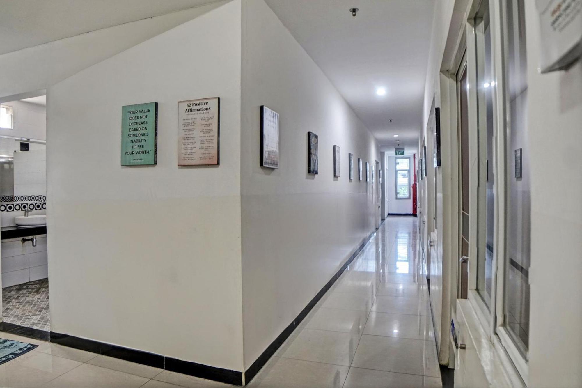 Spot On 92822 Finest House Near Amplas Bus Terminal Medan Exterior foto