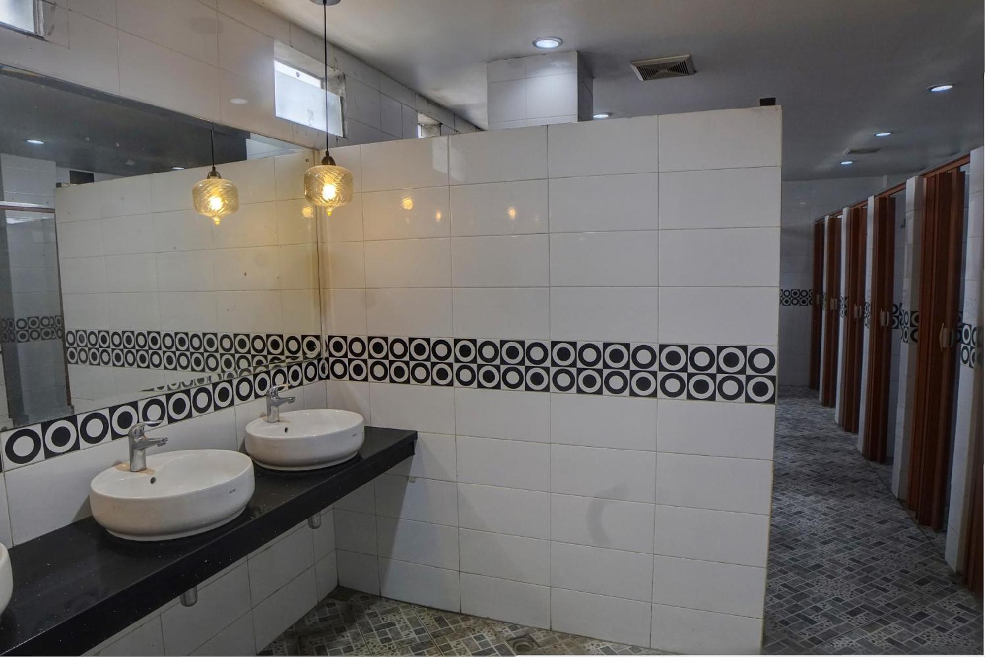 Spot On 92822 Finest House Near Amplas Bus Terminal Medan Exterior foto