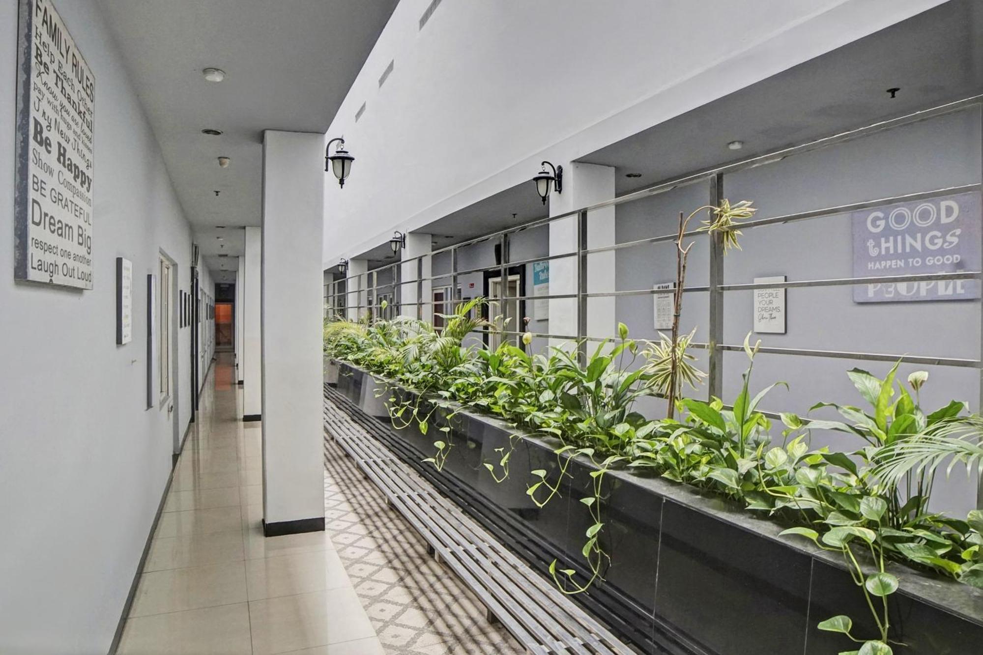Spot On 92822 Finest House Near Amplas Bus Terminal Medan Exterior foto